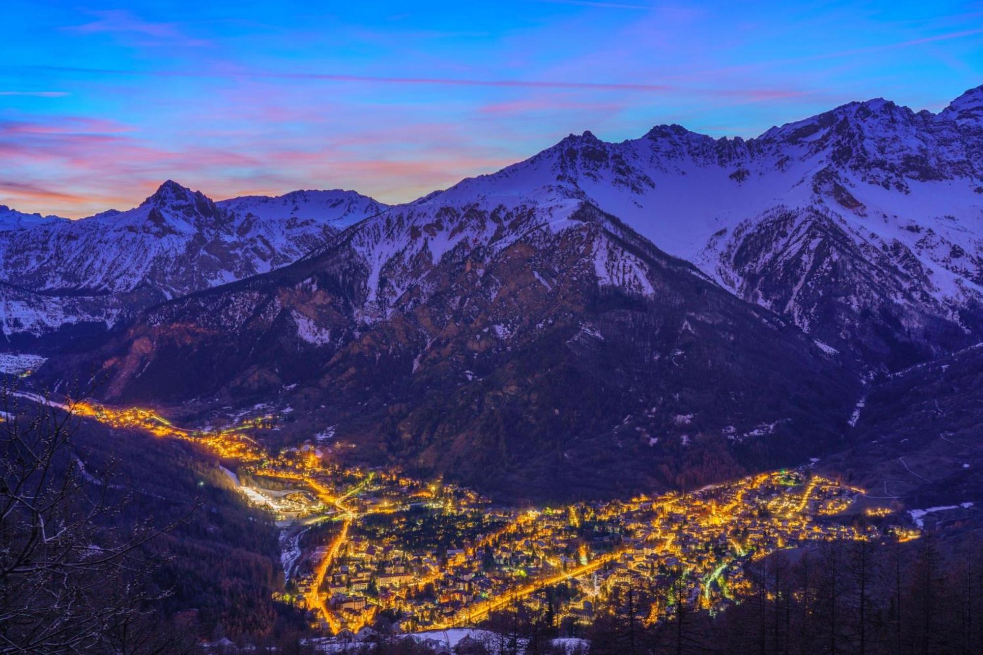 Il Rododendro City Center - Happy Rentals Bardonecchia Ngoại thất bức ảnh
